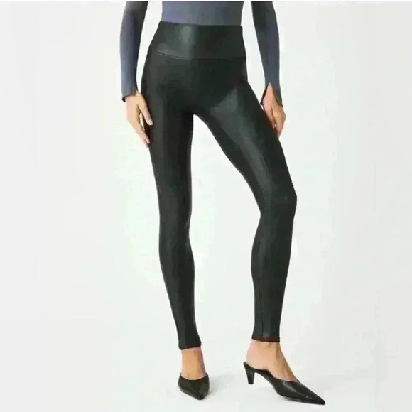 Women’s SPANX faux leather black leggings-Size Medium - Picture 4 of 9